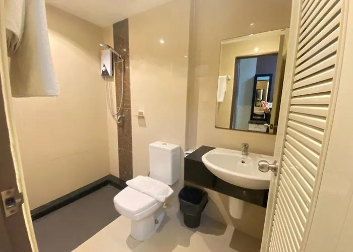 Leelawadee Modern Huaykwang - ลีลาวดี ห้วยขวาง Hotel Bangkok