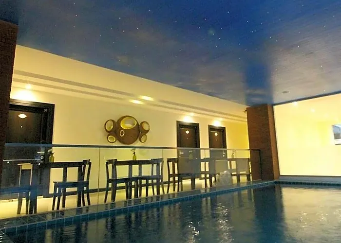 Leelawadee Modern Huaykwang - ลีลาวดี ห้วยขวาง Hotel