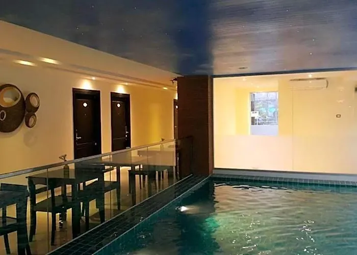 Leelawadee Modern Huaykwang - ลีลาวดี ห้วยขวาง Hotel