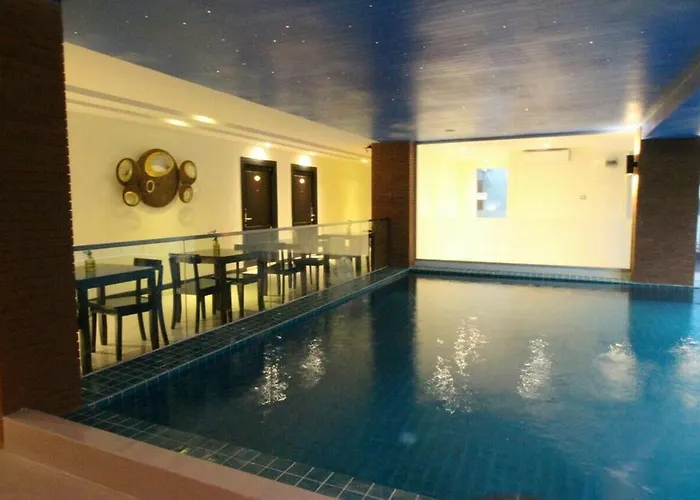 Leelawadee Modern Huaykwang - ลีลาวดี ห้วยขวาง Hotel 3*
