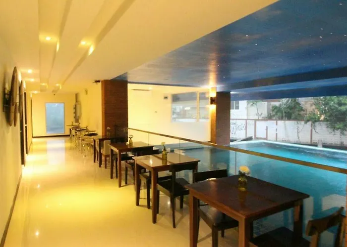 Leelawadee Modern Huaykwang - ลีลาวดี ห้วยขวาง Hotel 3*