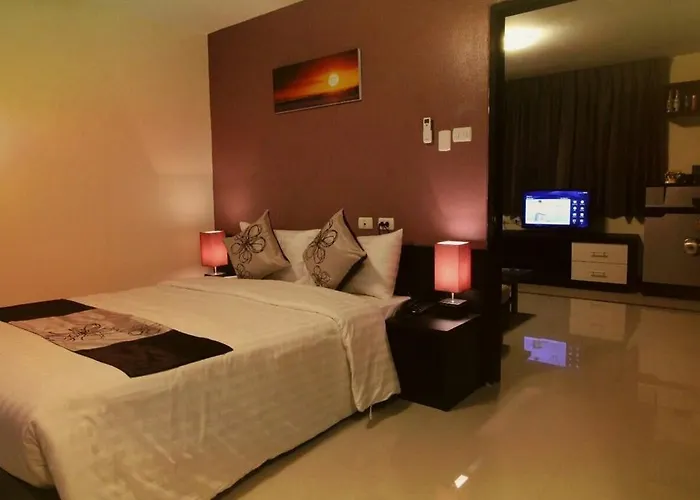 Leelawadee Modern Huaykwang - ลีลาวดี ห้วยขวาง Hotel